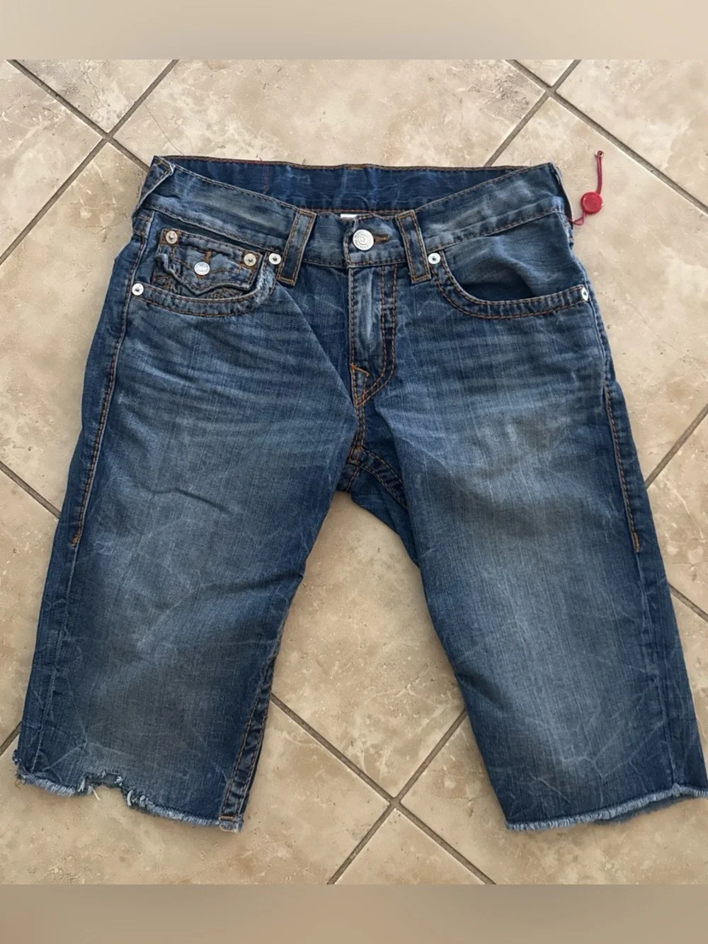 True religion Men’s Big T Cut Off Denim Shorts Size 30